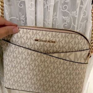 Michael Kors crossbody